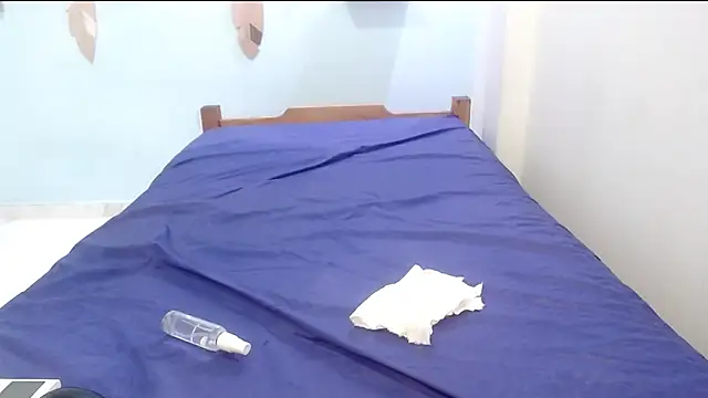 ashlyanaldeep18's cam snapshot