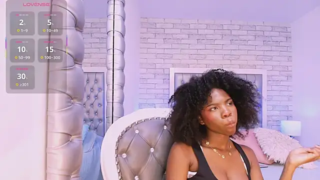 AmiraMorgan's cam snapshot