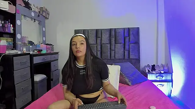 Esmeraldaa-'s cam snapshot