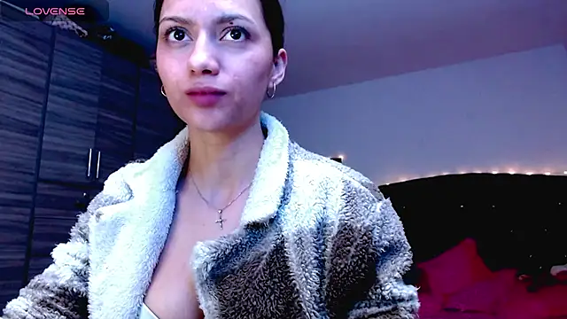 holy_juli live sex cam
