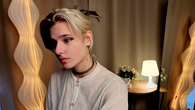 LizNostrand's cam snapshot