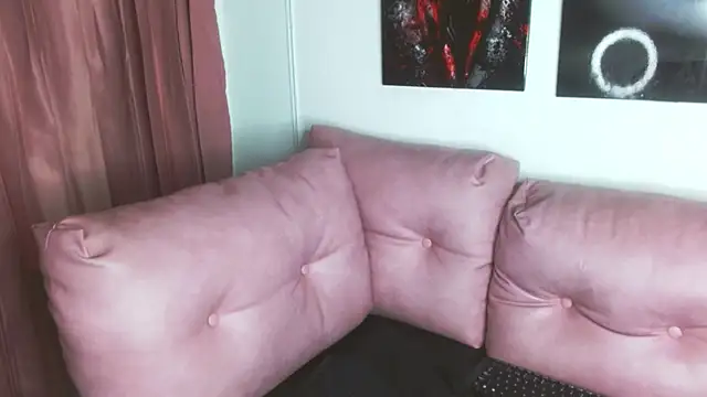 ladymooncs's cam snapshot