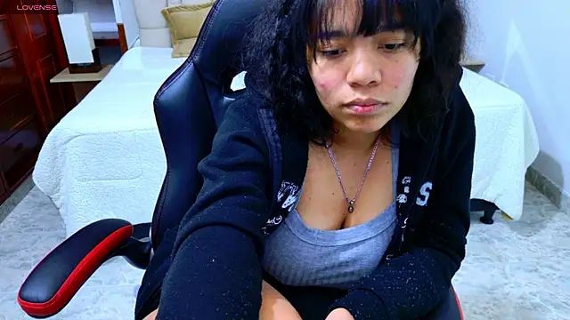 laureentt_'s cam snapshot