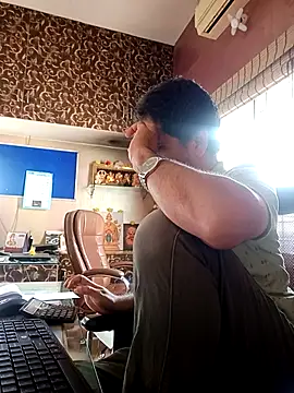 daddy_lip's cam snapshot