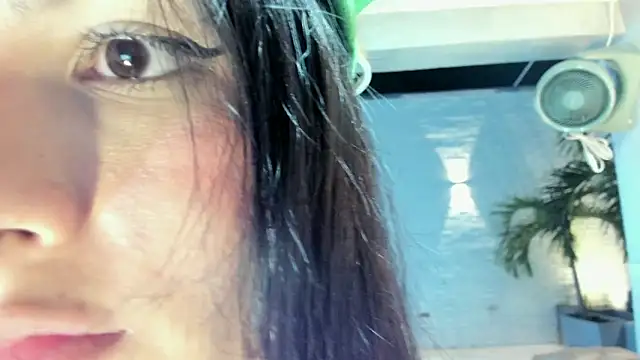 AnneDixie's cam snapshot