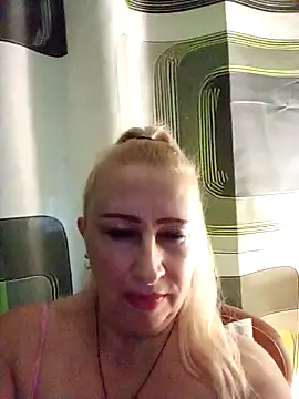 Esenia505's cam snapshot