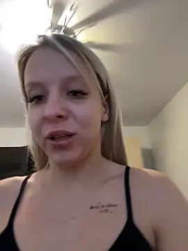 LikaCat live sex cam