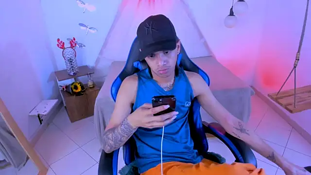 Brand_habes's cam snapshot