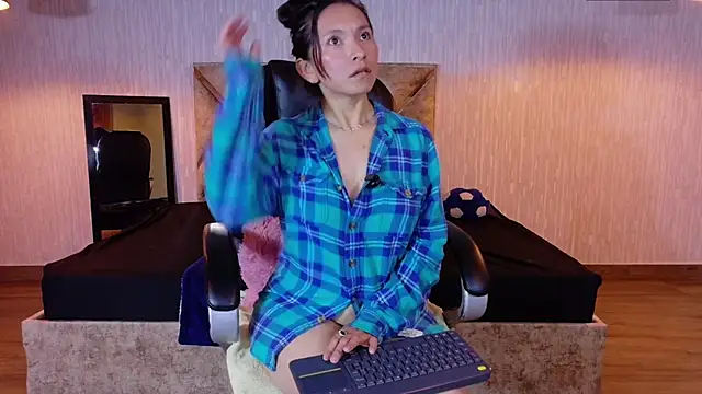 Cloe16_'s cam snapshot