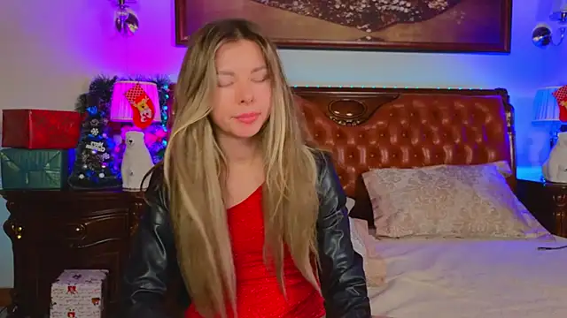 Real_Tini's cam snapshot