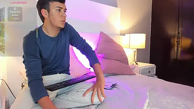 Dylan_Katte's cam snapshot