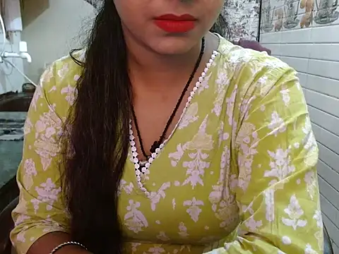 LovingPihu's cam snapshot