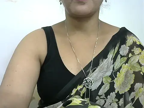 reshmika_reddy's cam snapshot