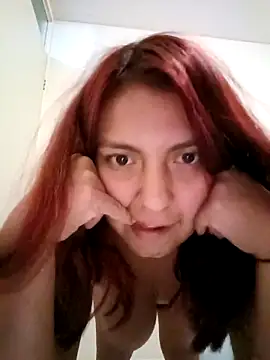 LUNARB23 live sex cam