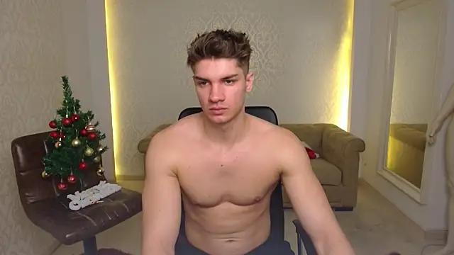 MaxKaiden live sex cam