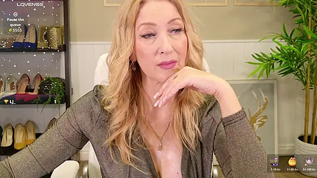 LadyLeea live sex cam