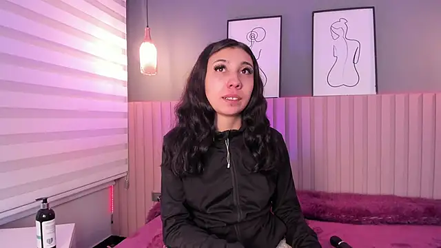 Isabella_Crofts's cam snapshot