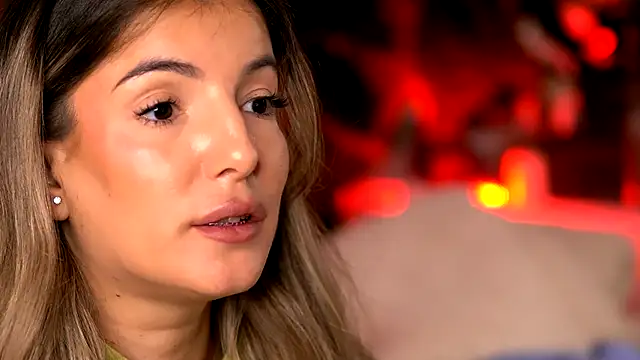 KellyMathews live sex cam