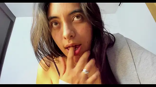 miss_eylens's cam snapshot