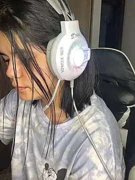 2Angela_'s cam snapshot