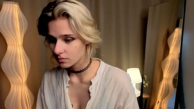 LizNostrand's cam snapshot