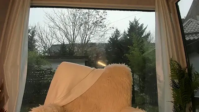 Naila18 live sex cam