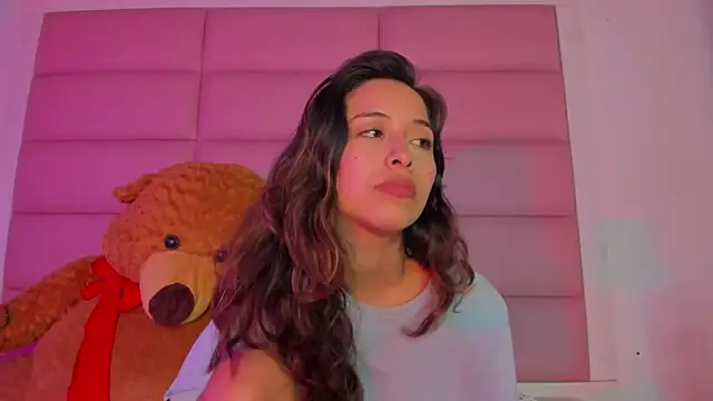 little-Emma's cam snapshot