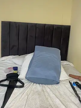 MiyaXo2 live sex cam