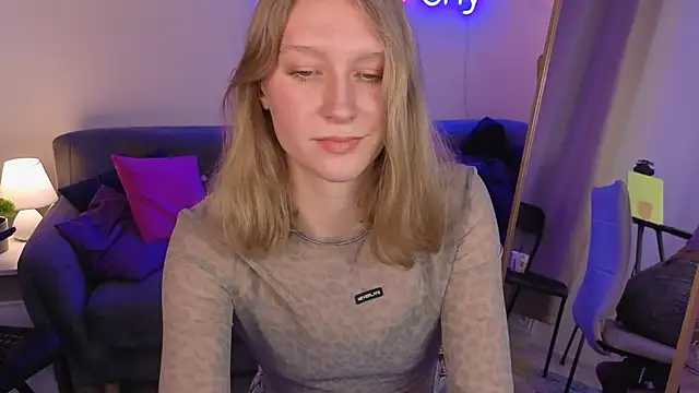 AsyaLumi's cam snapshot