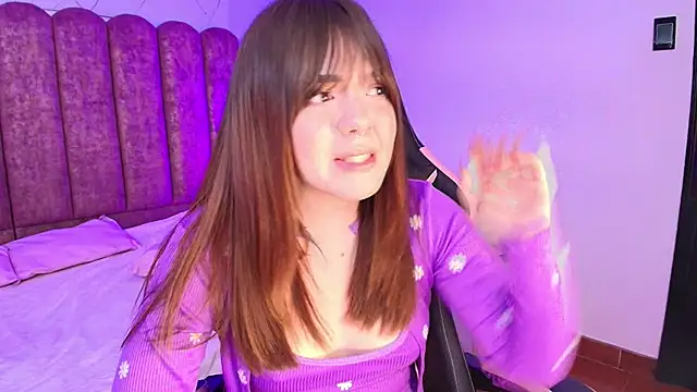 Fluffy_Bubble21's cam snapshot