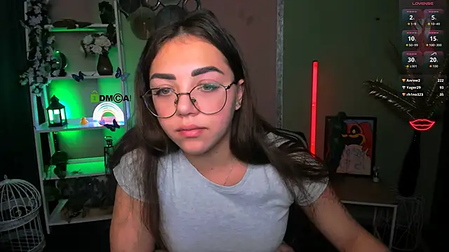 kiki_swan's cam snapshot