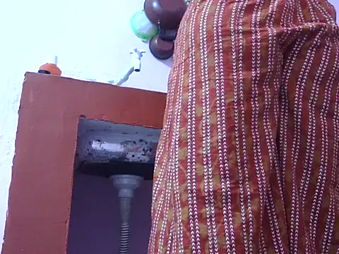 Pooja-suman's cam snapshot