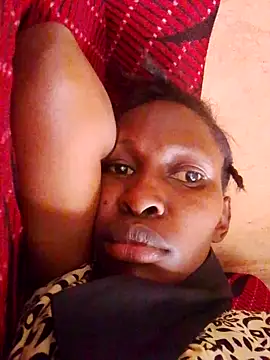 LOVELY-2BERRY's cam snapshot