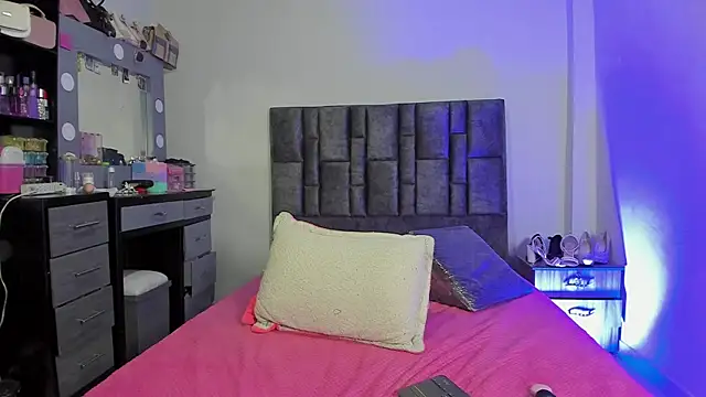 Esmeraldaa-'s cam snapshot