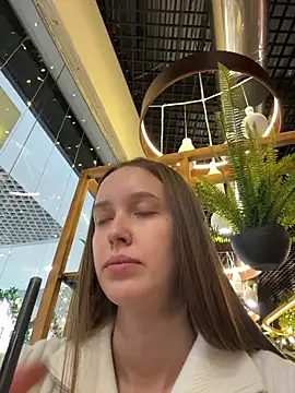 ElliRose live sex cam