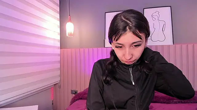 Isabella_Crofts's cam snapshot