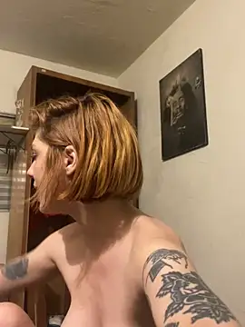 spacegirlll live sex cam