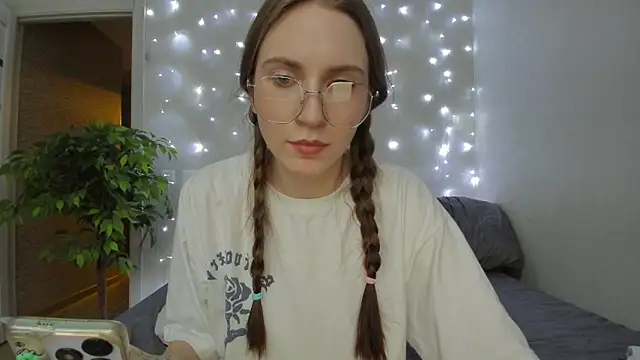 Kelly_Gerzikaa's cam snapshot