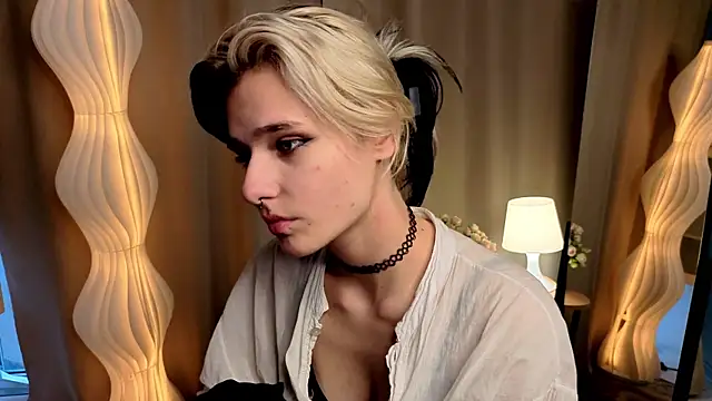 LizNostrand's cam snapshot