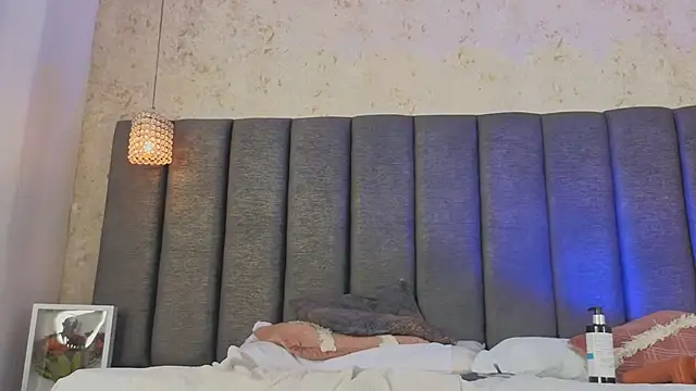 Julietaa_Miller's cam snapshot