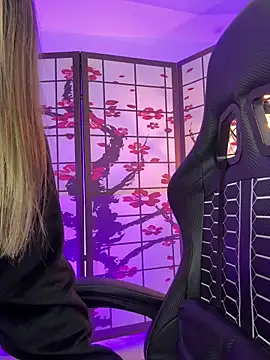 Victoria_Adams14's cam snapshot