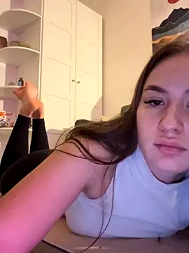 MayaGlow's cam snapshot