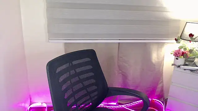 yourfavdollyxxx live sex cam