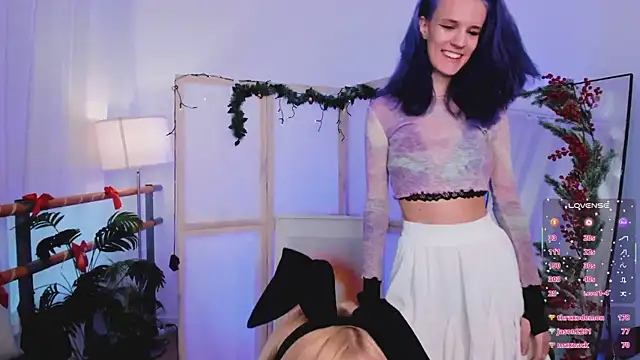 PrettyLadies_'s cam snapshot