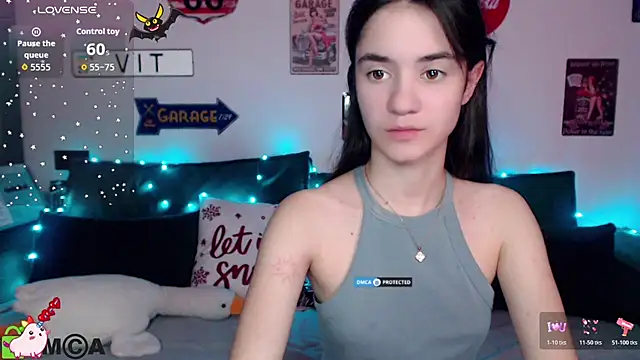 Evangelique's cam snapshot