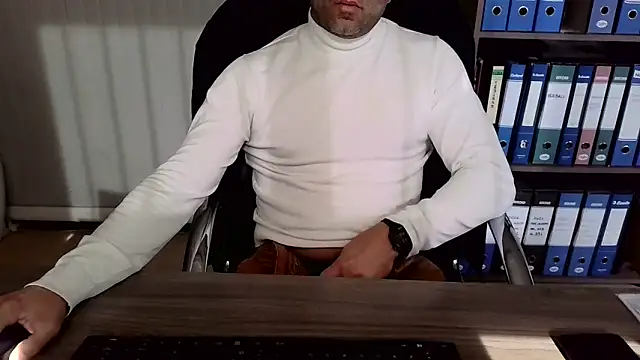 Evasionee live sex cam