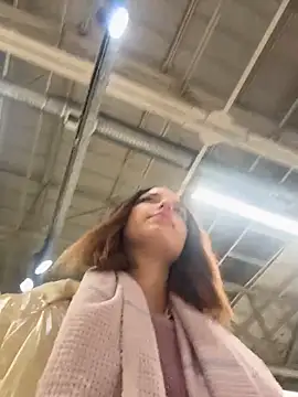 DollyTall's cam snapshot