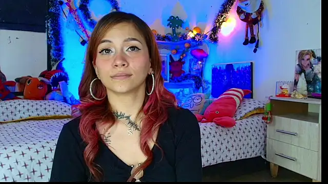 alisson_zafiro_'s cam snapshot