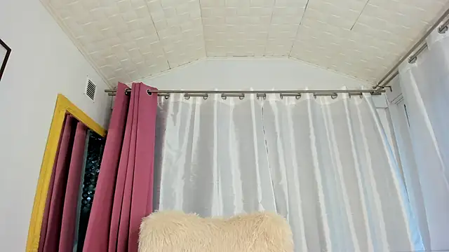 Mia__Milan's cam snapshot