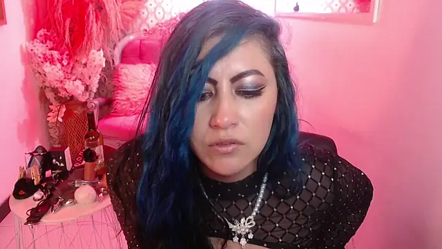 scarleth_blue's cam snapshot